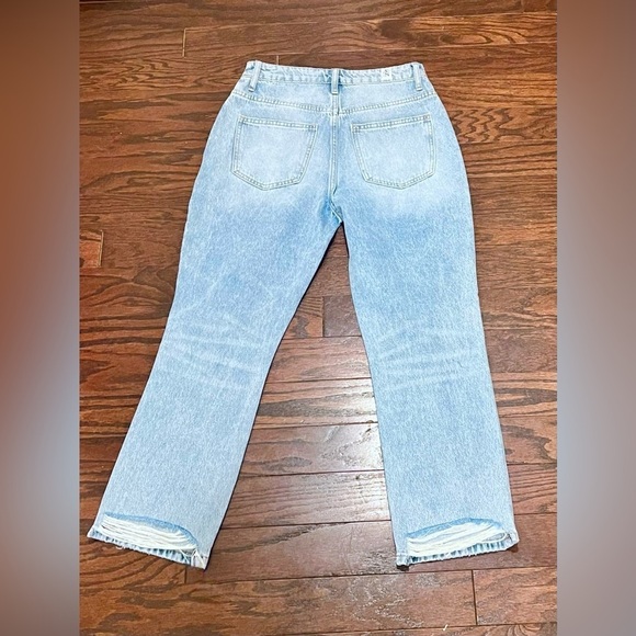 Altar’d State Ceros Slim Tapered Distressed Light Blue Denim Jeans NWOT 26 - Picture 5 of 9
